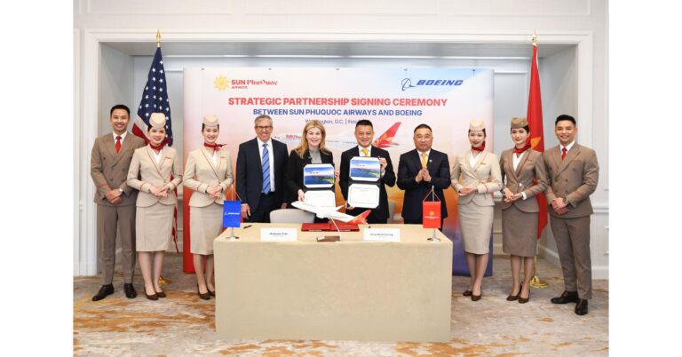 Boeing and Sun PhuQuoc Airways Announce Order for Up to 40 787 Dreamliner Jets Boeing and Sun PhuQuoc Airways Announce Order for Up to 40 787 Dreamliner Jets