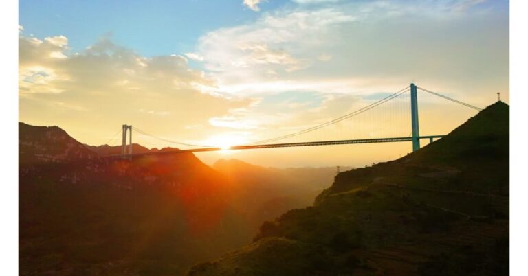 A New Tourism Landmark in Southwest China