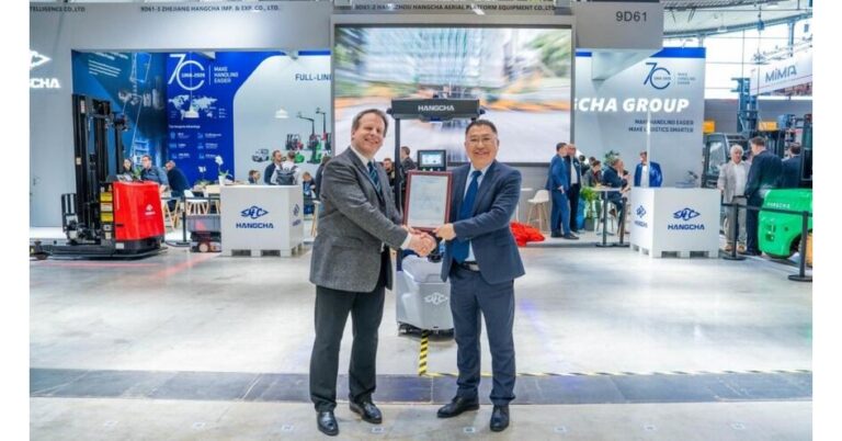 Hangcha Unveils EZGO Mini Pallet AMR at LogiMAT 2026