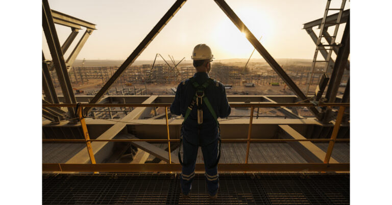 ADNOC Gas Delivers Resilient Q2 Net Income, Takes FID on Major Growth Projects